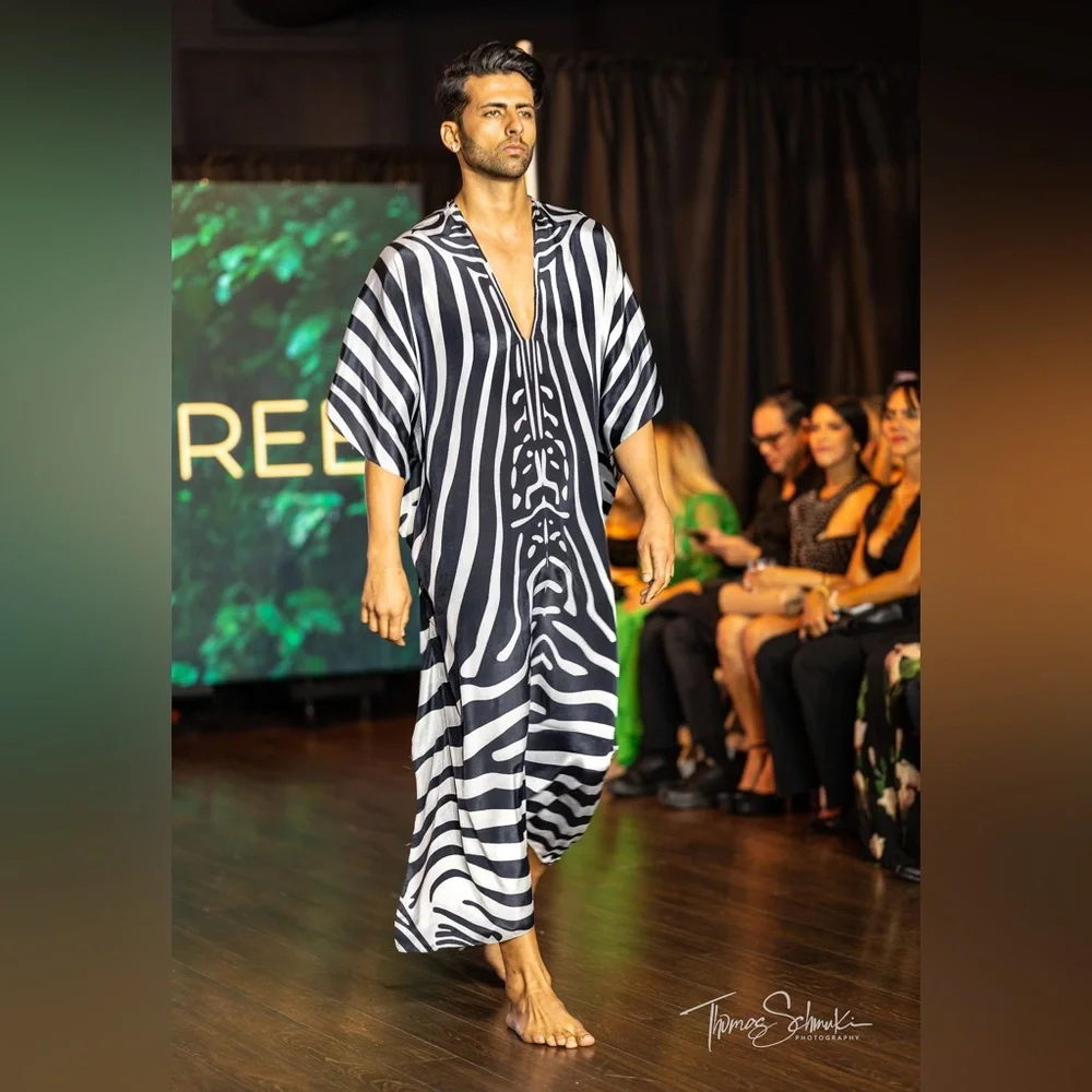 Zebra Maxi Kaftan - Picture 7 of 10